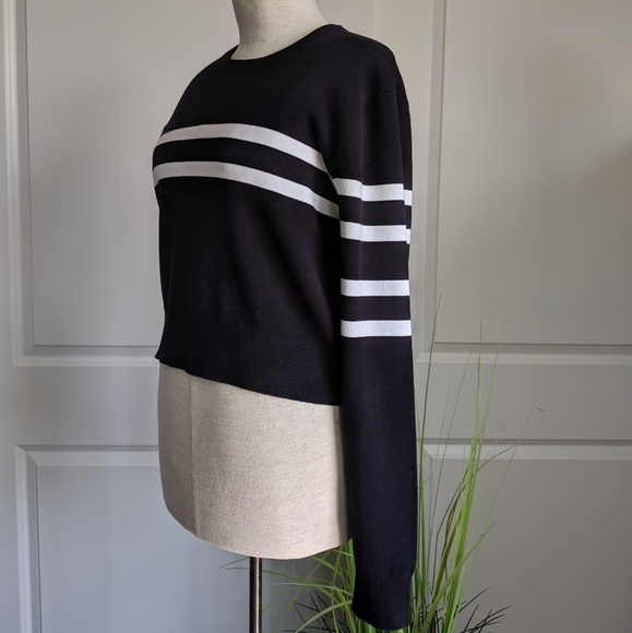 The Upside Sweater Crop Cut Out Back Long Sleeve Striped Indigo White L NWT - Picture 6 of 8